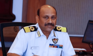 中国还在全力追赶印度？印军将领评价中国航母，现在还落后印度10年