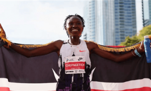 女子马拉松世界纪录保持者遭世界田联禁赛
